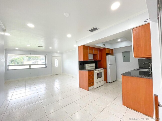 Foto del edificio - 6121 SW 21st St