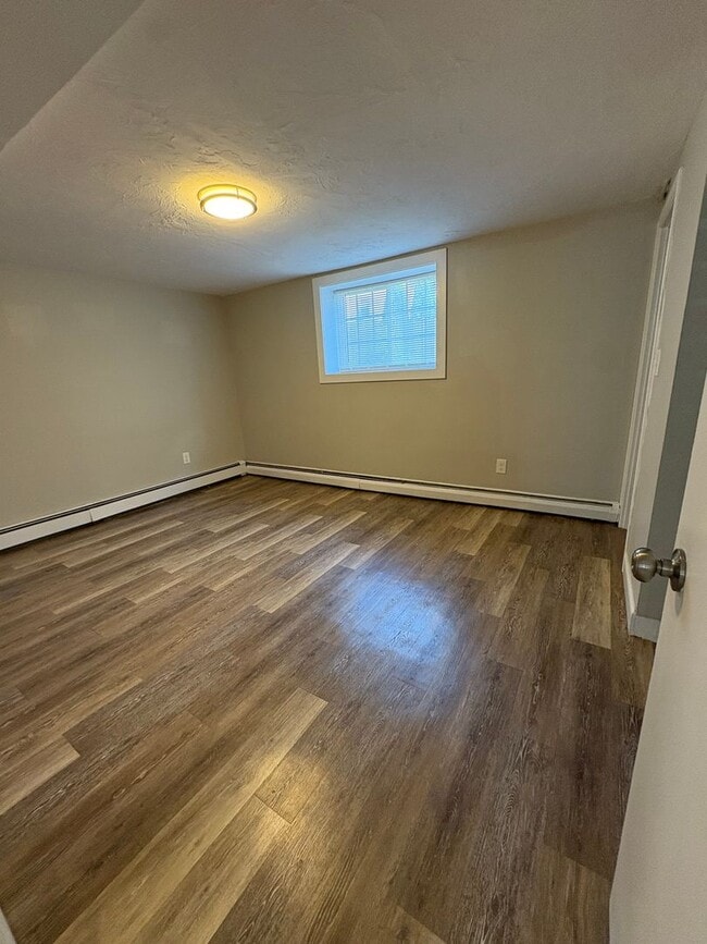 Interior Photo - 62 Cabot