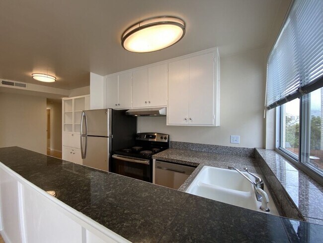 Building Photo - 1400 Clement St