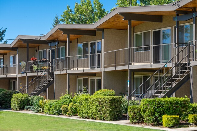 Building Photo - Rainier Gardens Aparments