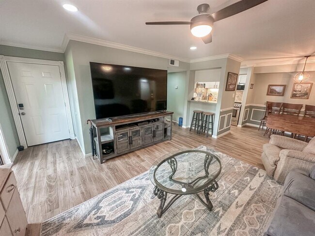 Foto del edificio - 3300 Pebblebrook Dr