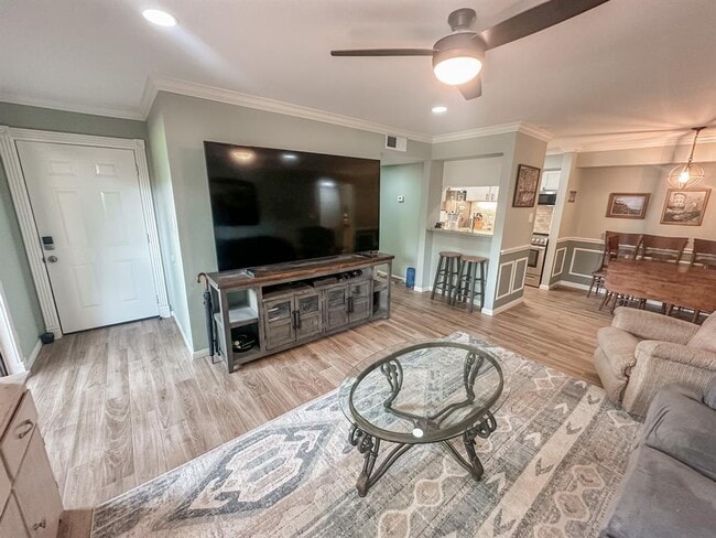 Building Photo - 3300 Pebblebrook Dr