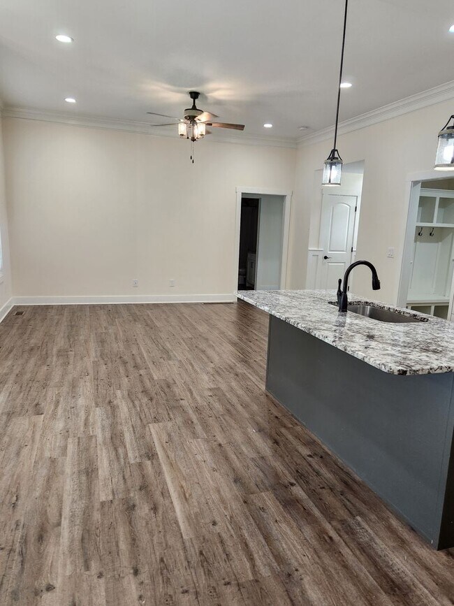 Building Photo - Welcome Home