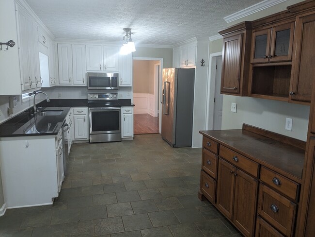 Kitchen - 41 Eagle View Dr House