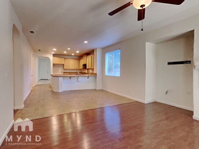 Foto del edificio - 10114 Upshaw Way