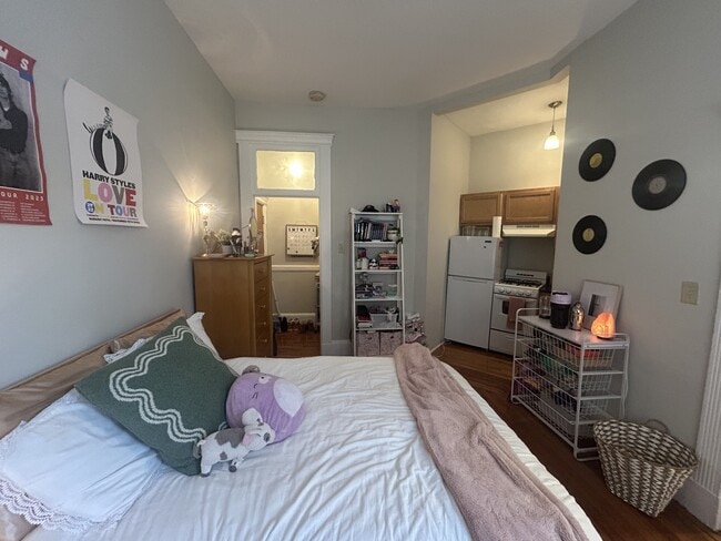 Building Photo - 38 Hemenway St