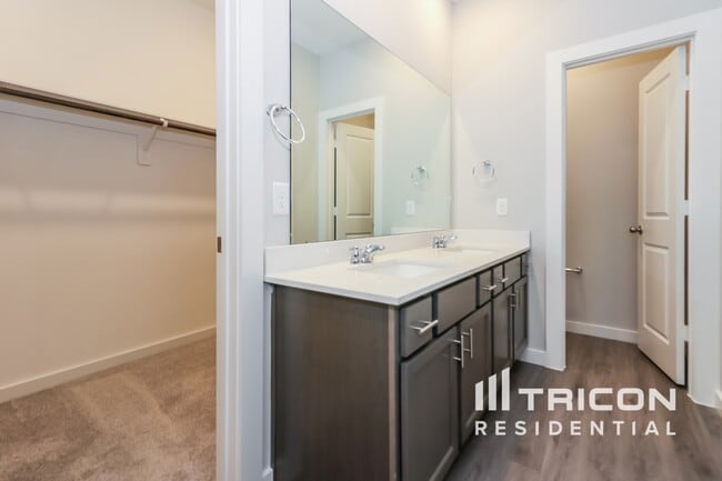 Building Photo - 2414 Cohorn Trl