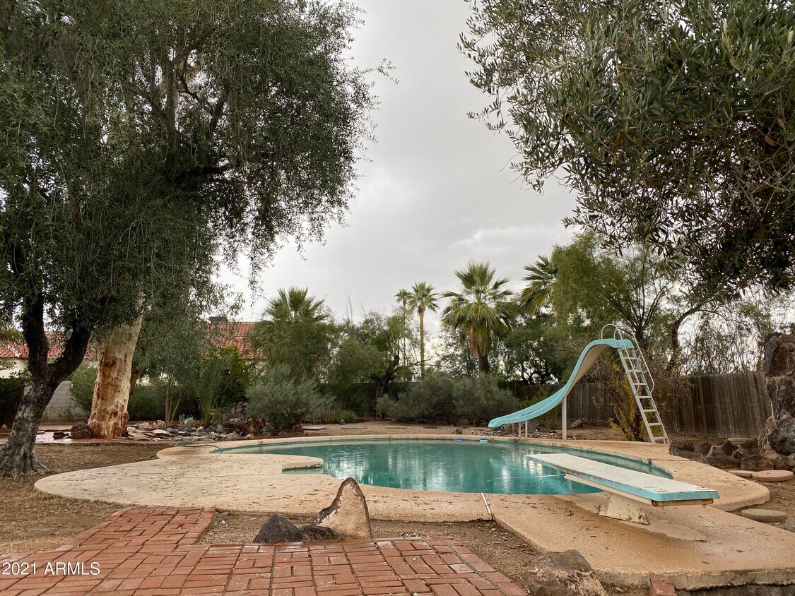 Primary Photo - 4515 N 64th St