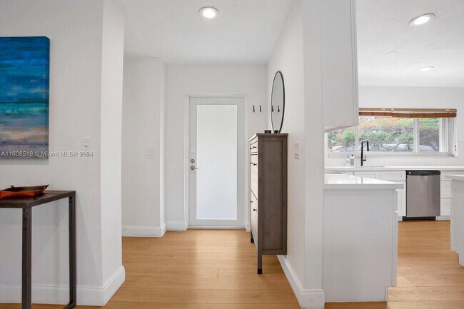 Foto del edificio - 1365 SW 9th St