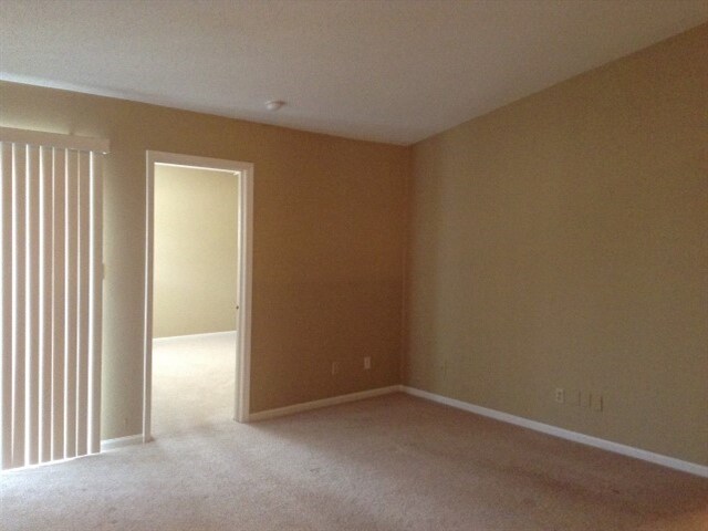 Building Photo - 175 Bent Stream Ln