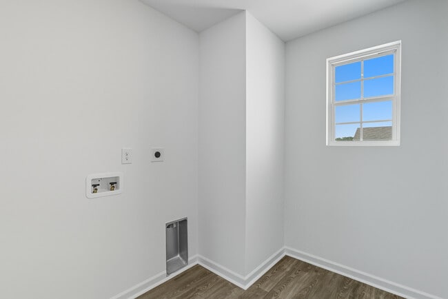 Building Photo - Viking Cove 30
