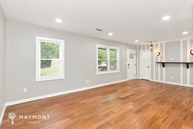 Building Photo - Spacious 4-Bedroom Decatur Home