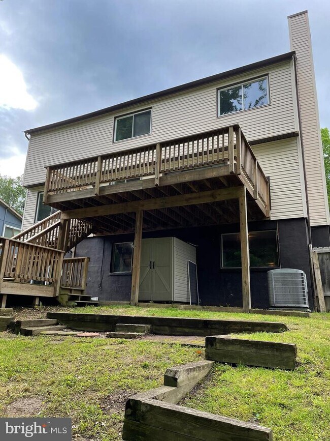 Building Photo - 4393 Ashgrove Dr