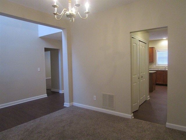 Building Photo - 1071 Sassafras Trail