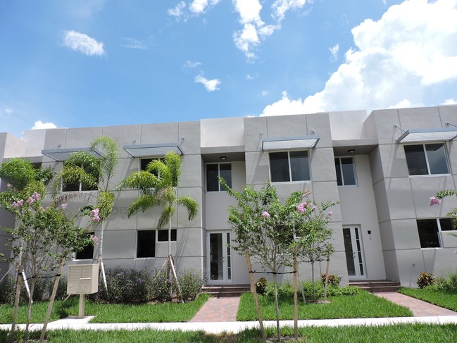 Foto del edificio - Brand New Multi-Family Property