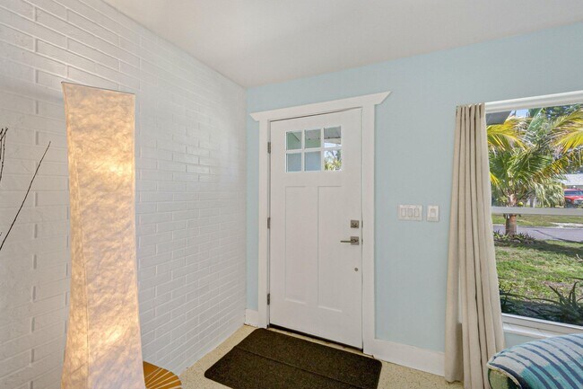 Building Photo - 265 Ocean Spray Ave