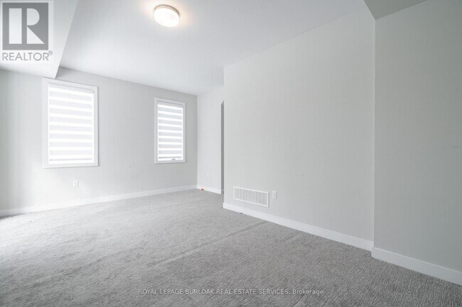 Building Photo - 18 Folcroft St