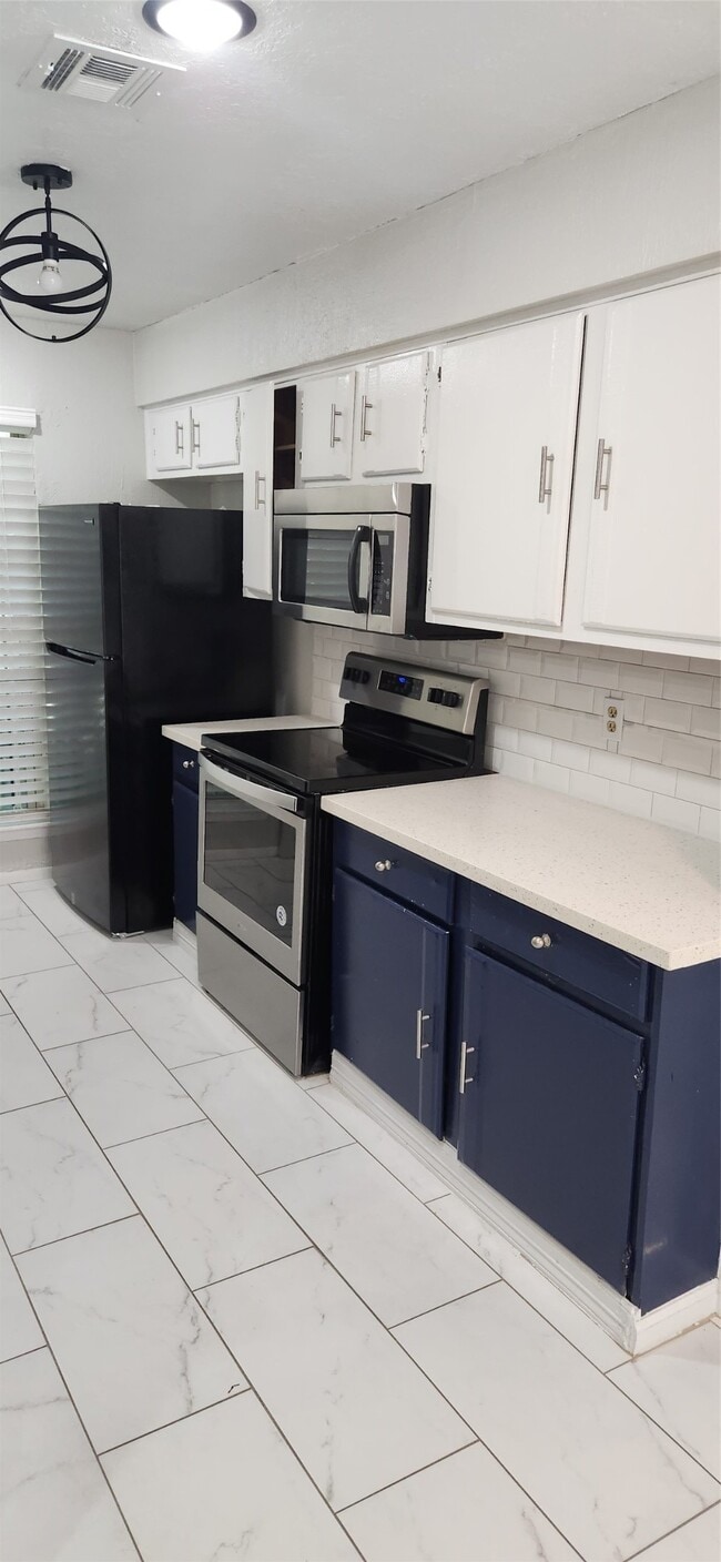 Foto del edificio - 12447 W Village Dr