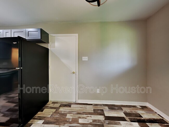 Foto del edificio - 6515 Hopper Rd