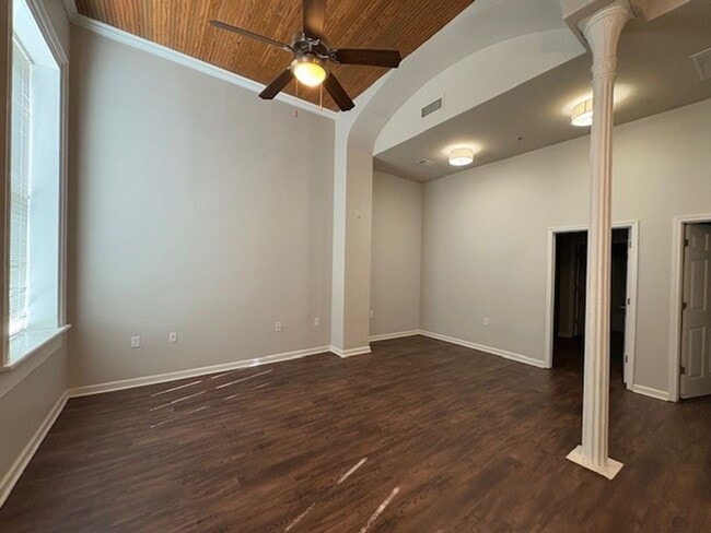 Foto del edificio - 476 Poplar St