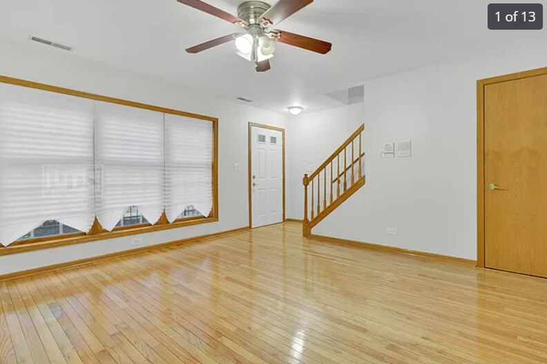 Primary Photo - 1116 Des Plaines Ave