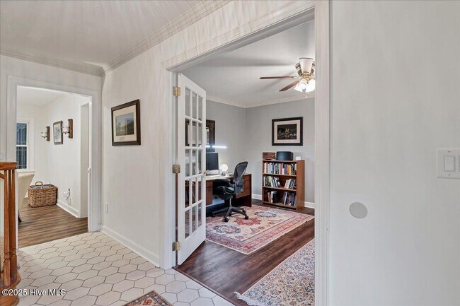 Building Photo - 209 Lazar Ln
