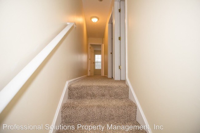Building Photo - 3 br, 2.5 bath House - 1419 Westwood Drive