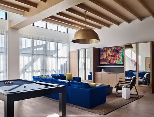 Foto del edificio - 1050 Howell Mill Rd NW