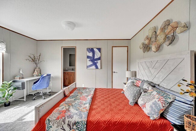 Building Photo - 372 W Buell Dr