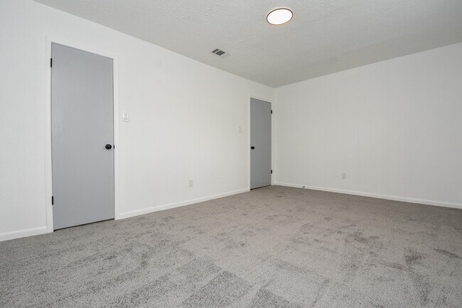 Foto del edificio - 15814 Winding Moss Dr