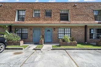 Building Photo - 1300 Arlington Ln NE