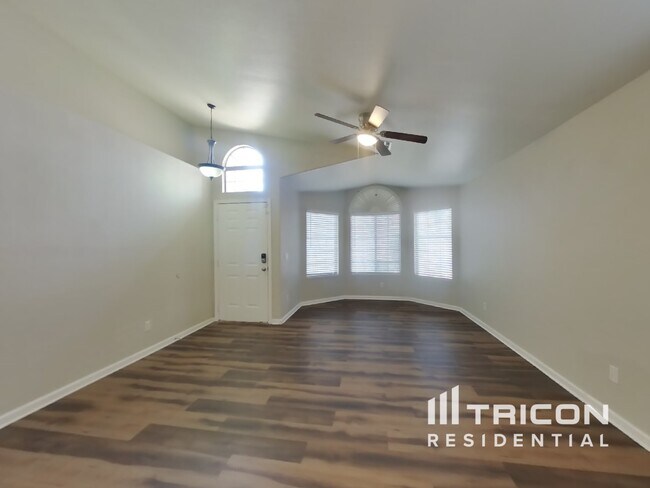 Foto del edificio - 9131 E Fairfield St