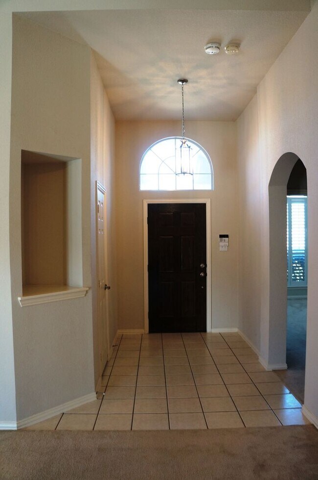 Building Photo - 2756 Red Wolf Dr