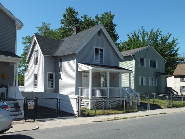 Foto del edificio - 241 Tyler St