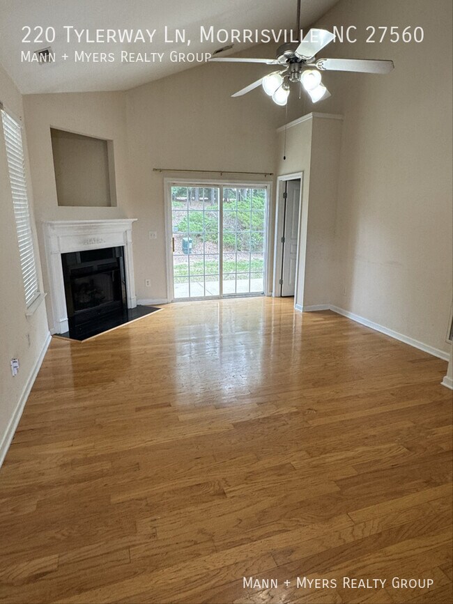 Foto del edificio - 220 Tylerway Ln