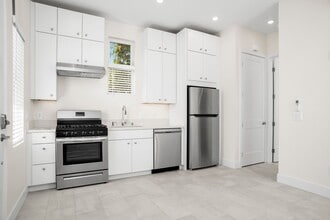 Building Photo - 3460 Roosevelt St