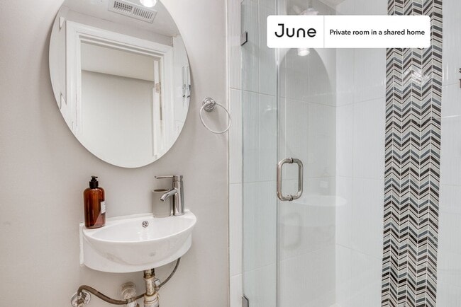 Photo - Room in Shared 4 bed/3.5 bath home