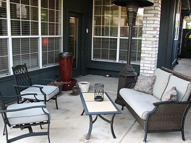 Building Photo - 5905 Longo Dr