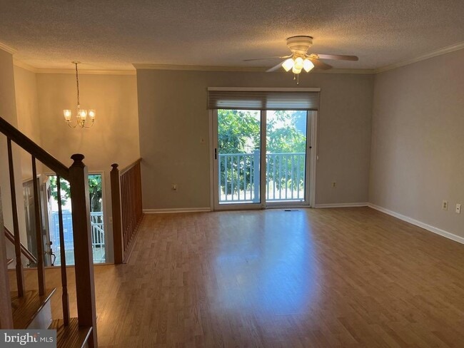 Building Photo - 53 E Shrewsbury Pl