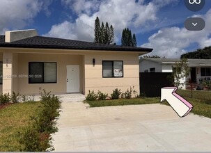 Building Photo - 915 NW 104th St