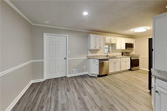 Foto del edificio - 2820 Broxton Mill Ct