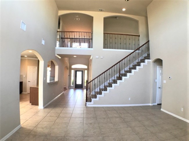 Building Photo - 2015 Sunny Trail DR