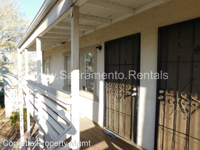 Building Photo - 2318 Oakmont St