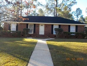 Building Photo - 2802 Reeves Ln