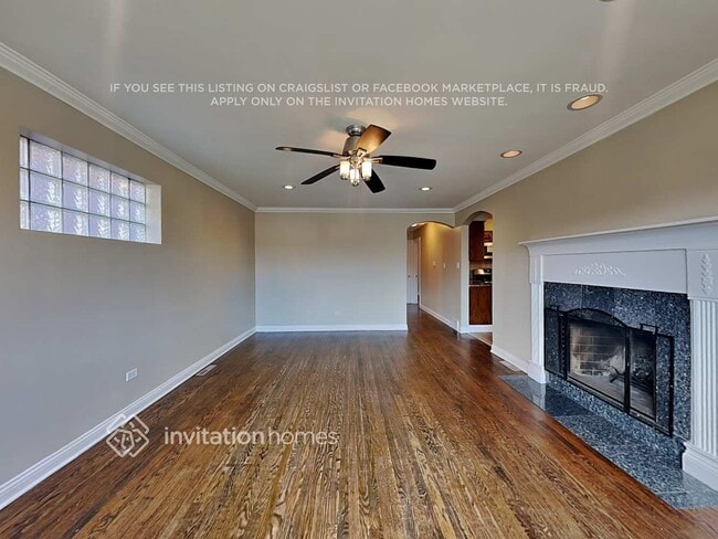 Building Photo - 2652 Maple St