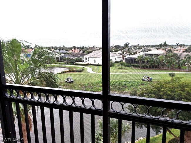 Foto del edificio - 11600 Court Of Palms