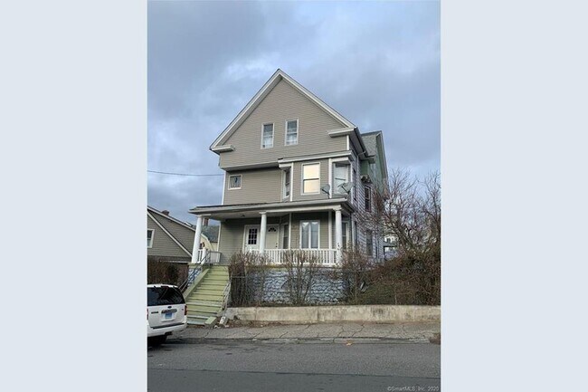 Building Photo - 103 Lounsbury St