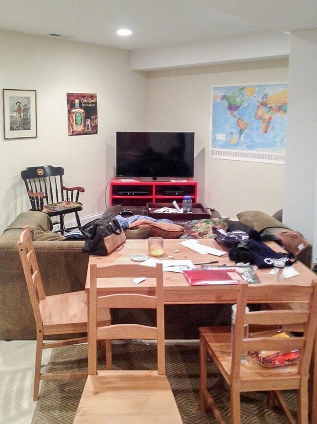 Foto del edificio - 3706 N Wilton Ave