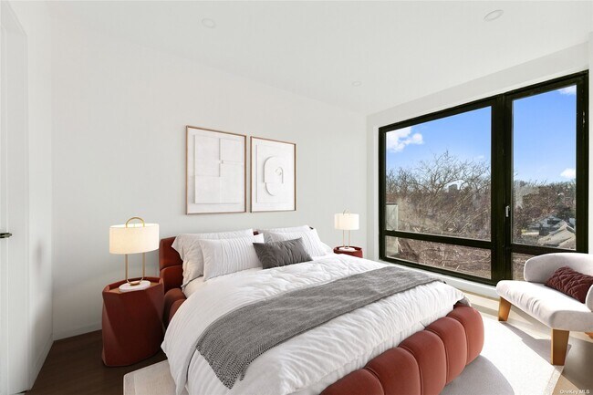 Foto del edificio - 8107 Kew Gardens Rd