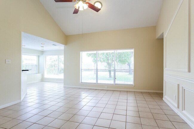 Building Photo - 16311 Redwood Forest Ct